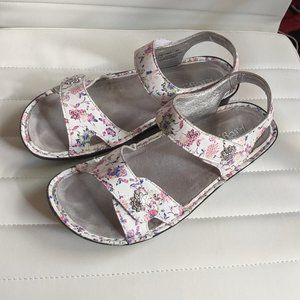 Alegria size 40 (9.5-10 US size) sandals